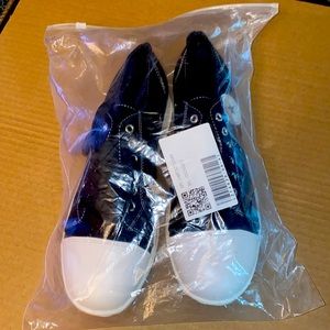 Canvas Chic Me Sneakers